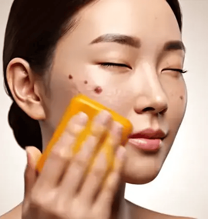 Jabón de Cúrcuma Glo Melanin: iDespierta tu piel radiante sin manchas!